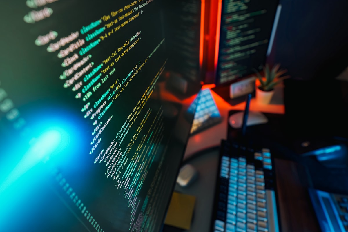 Utvecklare skriver kod